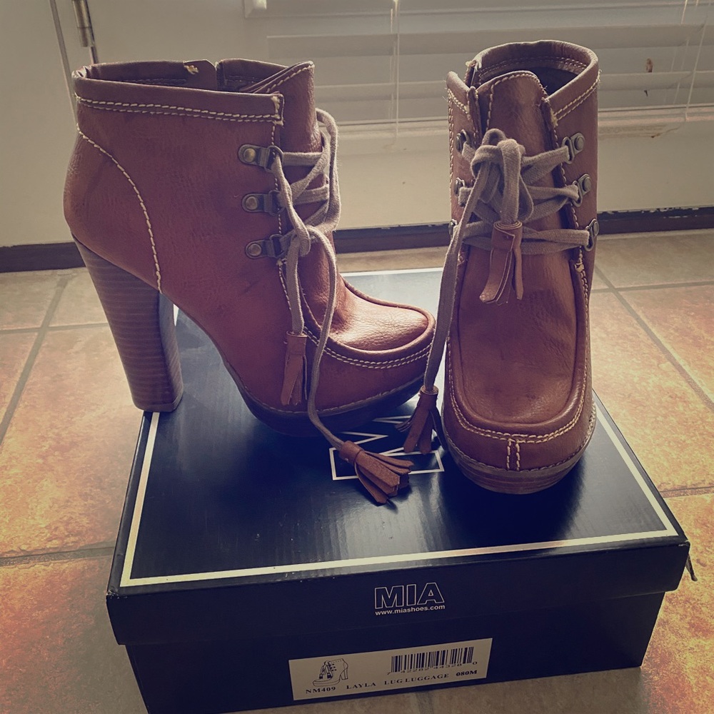 MIA Women’s Layla Ankle boot - Size 8